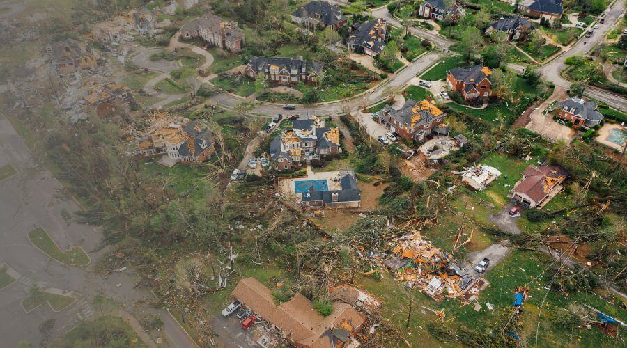 Why choose water damage cleanup for ceiling water damage repair in Towson